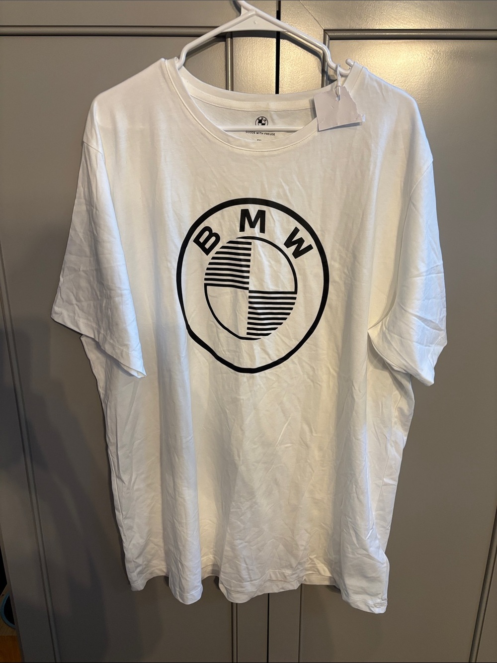 BMW White Short Sleeve Tee with Black Logo Graphic XXL new with tags!